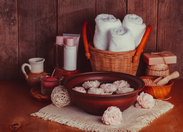 Spa con rosas — Foto de Stock