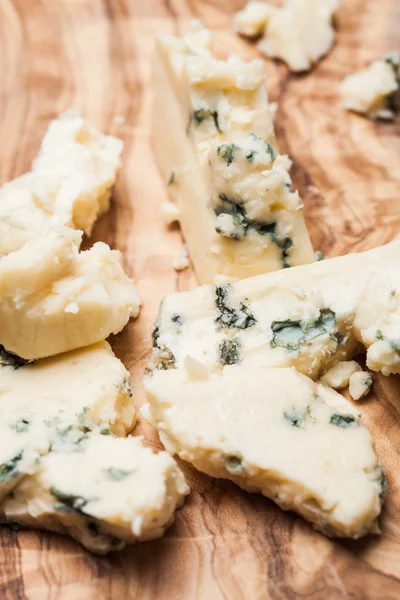 Roquefort and walnuts — Stock Photo, Image