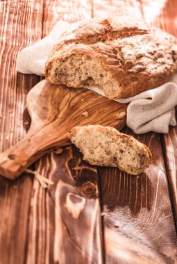 Taze ev yapımı ekmek.