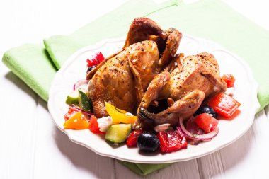 Salata fırında bıldırcın