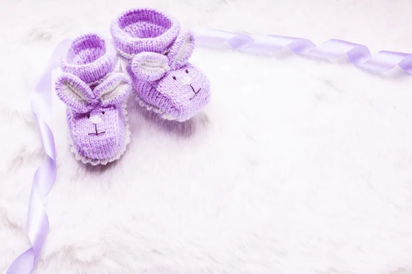 Gestrickte Babystiefel — Stockfoto