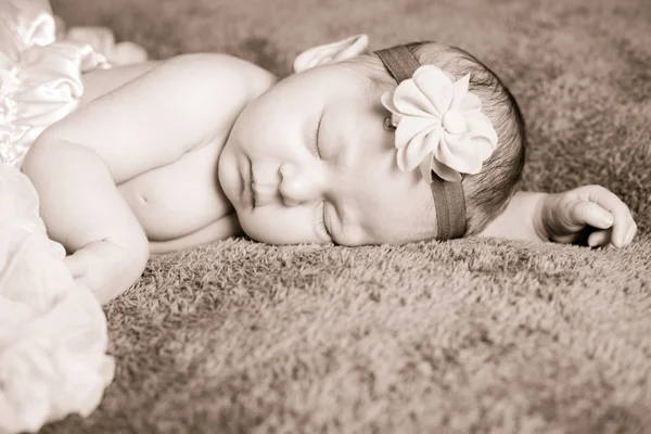 The newborn girl — Stock Photo, Image