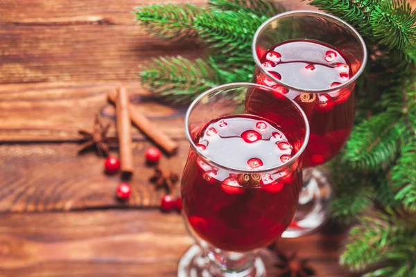 Vino caliente con arándanos. Bebida de invierno — Foto de Stock