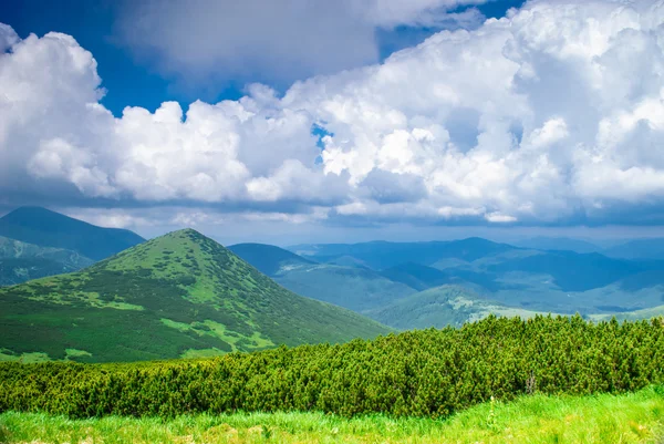 Hermoso paisaje de montaña —  Fotos de Stock