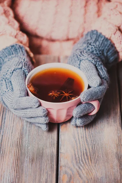 Woman with cup of tea — Stock Photo, Image