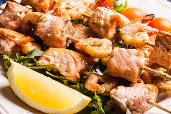 Lo shashlik ai frutti di mare — Foto Stock