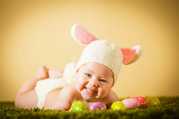 Bambino coniglietto di Pasqua — Foto Stock