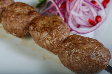 Maydanoz sığır eti kebabı