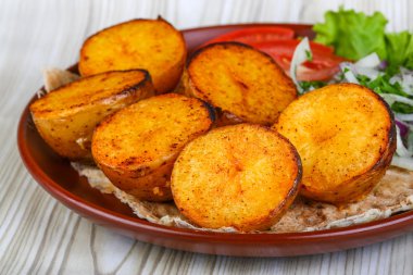 Lezzetli fırında patates