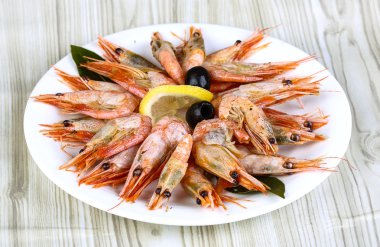 Haşlanmış karides snack