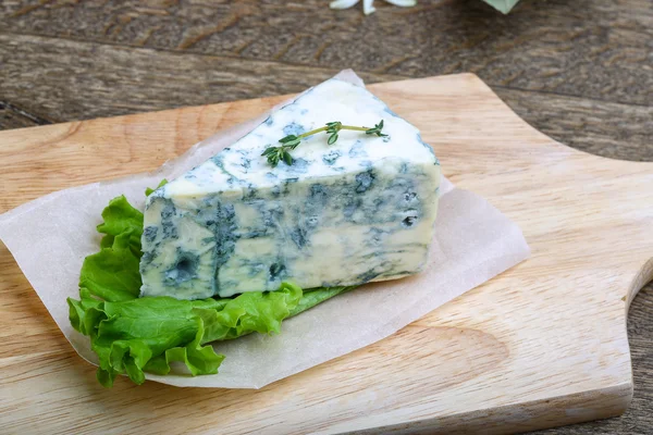 Blue cheese with mold served — Stock Photo, Image