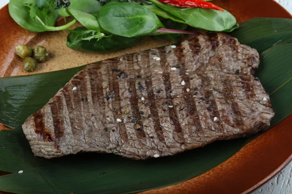 Steak de bœuf grillé — Photo