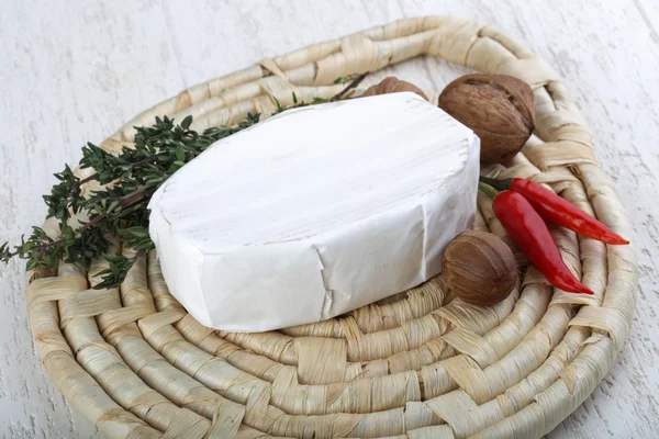 Delicioso queijo Brie — Fotografia de Stock