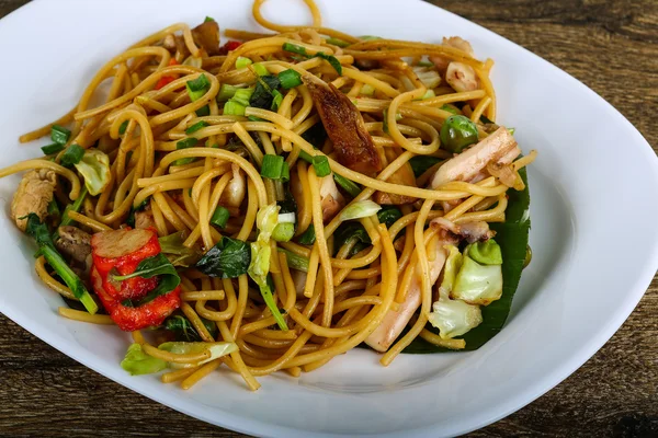 Asian pasta with seafood — Stock Photo, Image