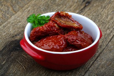 İtalyan kurutulmuş domates