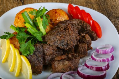 Sıcak sulu ızgara karaciğer