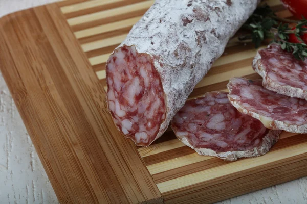 Salame salsicha com tomilho — Fotografia de Stock