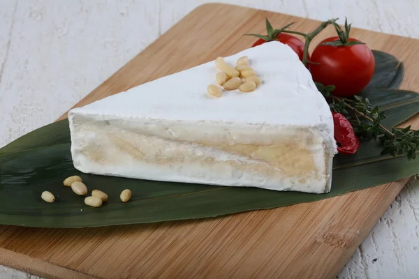 Delizioso formaggio Brie — Foto Stock