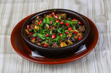 Tavuk eti ile fırında patates