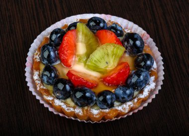 Tatlı pasta çilek ile