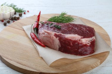 çiğ antrikot biftek