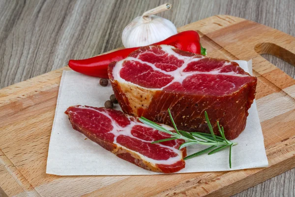 Chuck steak with rosemary — Stock Photo, Image