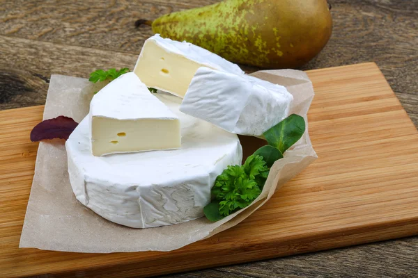 Delicioso queso camembert — Foto de Stock