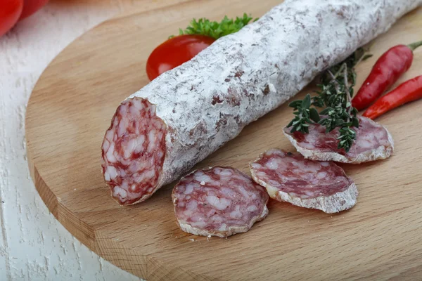 Salame salsicha com tomilho — Fotografia de Stock