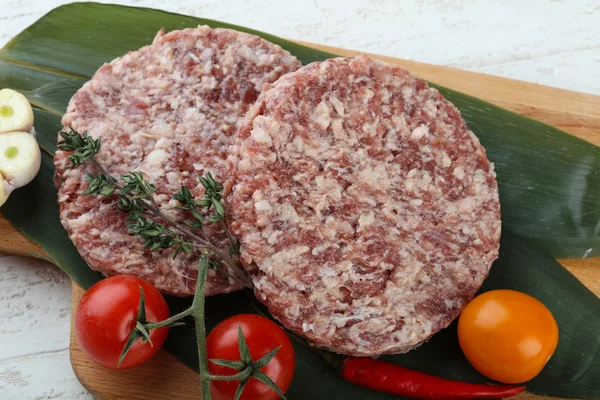 RAW burger kotlett — Stockfoto