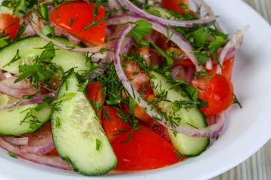 Diyet taze sebze salatası