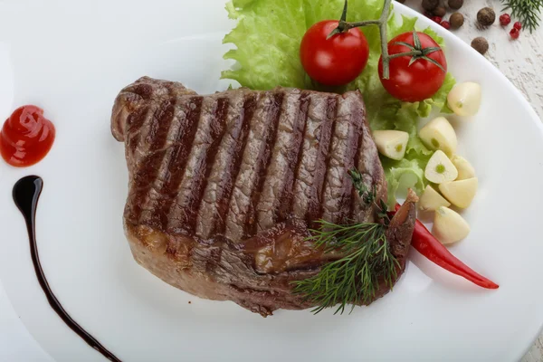 Gegrilde ribeye biefstuk — Stockfoto