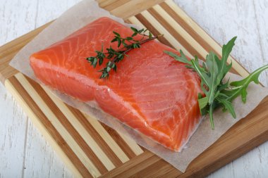 Tuzlu somon filetosu.