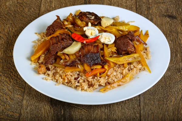 Köstlicher Reis mit Rindfleisch — Stockfoto
