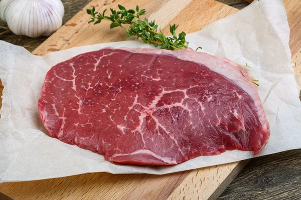 Roh-Rindersteak — Stockfoto