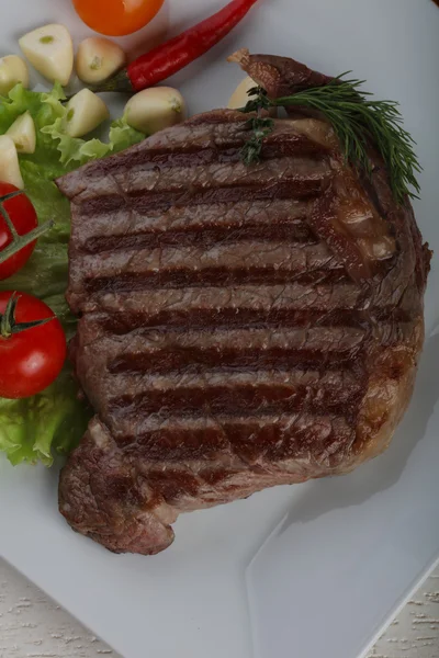 Gegrilde ribeye biefstuk — Stockfoto