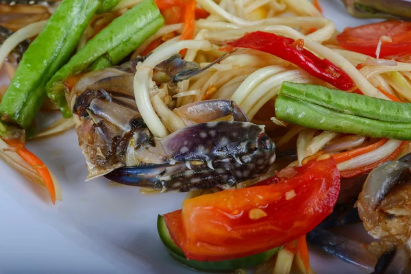 Пряный тайский крабовый салат — стоковое фото