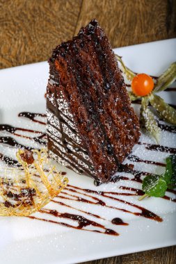 Tatlı çikolatalı pasta.