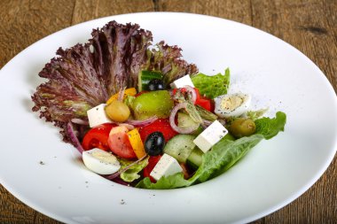 Taze Yunan salatası