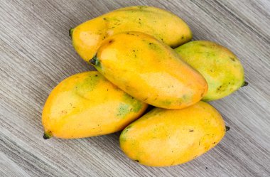Olgun sarı Mango