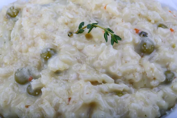 Risotto saboroso com queijo — Fotografia de Stock