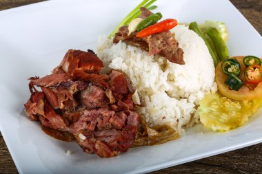 Pirinç lezzetli domuz eti