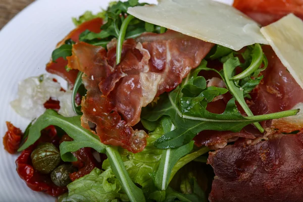 Ensalada italiana con carne de jamón —  Fotos de Stock