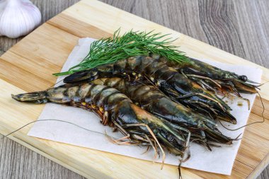 Çiğ kaplan karidesi