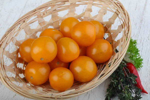 Tomates cereza amarilla — Foto de Stock