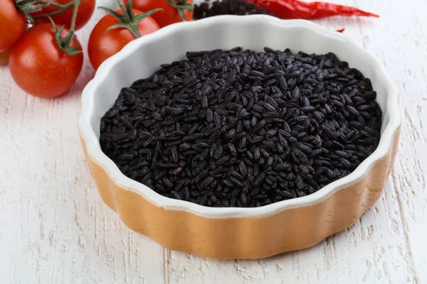 Ham siyah yabani pirinç