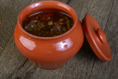 Tencerede lezzetli çorba