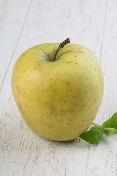 Fresh Green apple — Stock Photo, Image