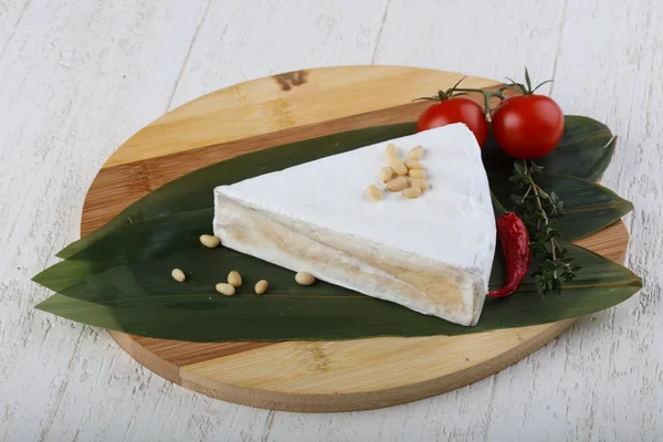 Delizioso formaggio Brie — Foto Stock