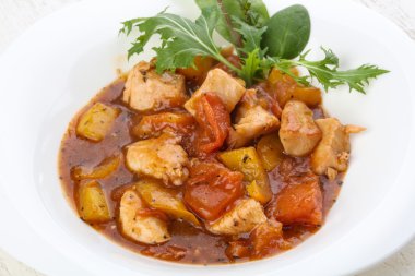 Tavada tavuk göğsü