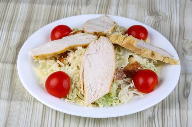 lezzetli Sezar salatası